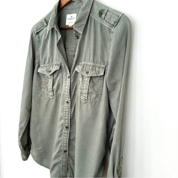 American Eagle Outfitters Boyfriend Fit, button down shirt with long  sleeves - Picture 6 of 12